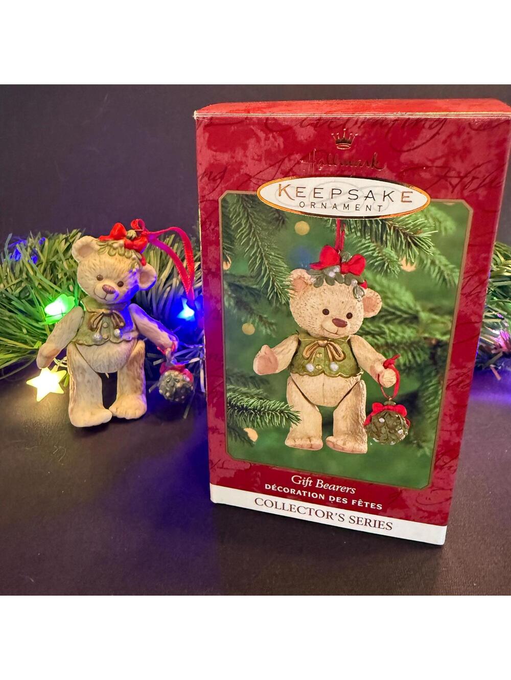 Gift Bearers - Hallmark Keepsake Ornament - 2000 - 2nd in Series
